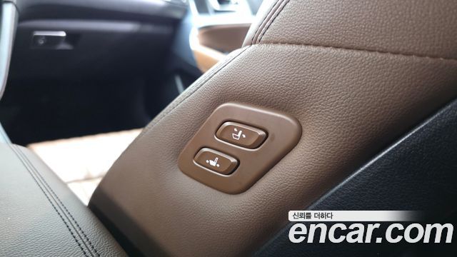 Genesis G70 2.0T AWD Elite 2020 — фото 27