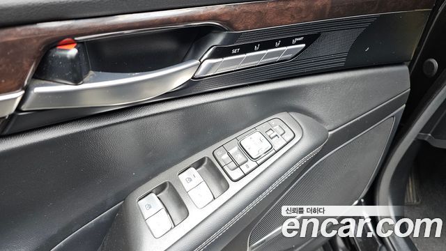 Genesis EQ900 3.8 GDI AWD Luxury 2018 — фото 18
