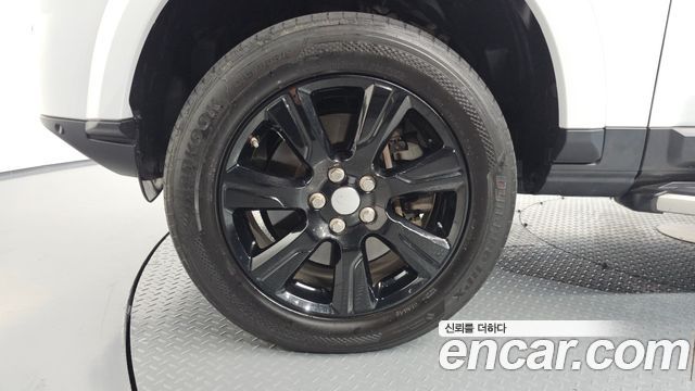 Land Rover Discovery 4 3.0 SDV6 SE 2016 — фото 5