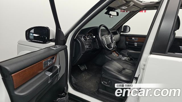 Land Rover Discovery 4 3.0 SDV6 SE 2016 — фото 10