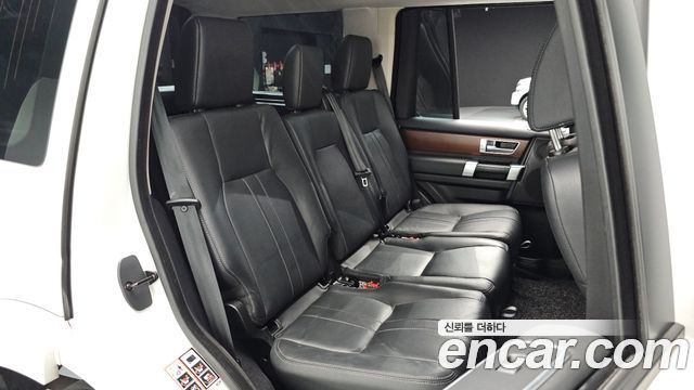 Land Rover Discovery 4 3.0 SDV6 SE 2016 — фото 11