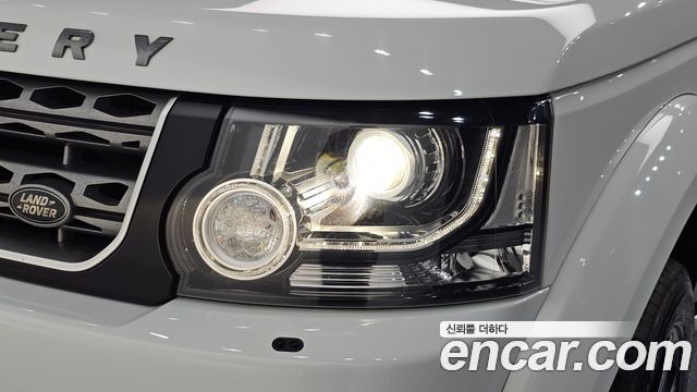 Land Rover Discovery 4 3.0 SDV6 SE 2016 — фото 22