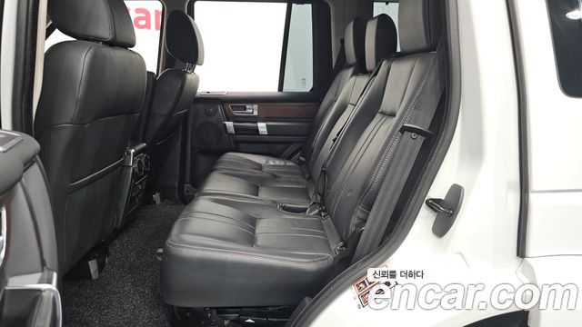 Land Rover Discovery 4 3.0 SDV6 SE 2016 — фото 26