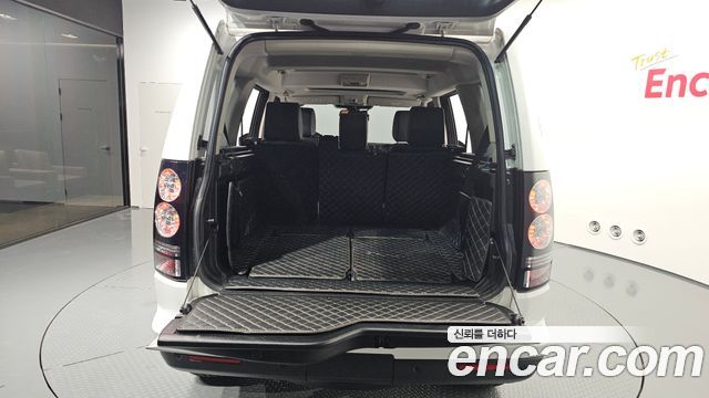 Land Rover Discovery 4 3.0 SDV6 SE 2016 — фото 35