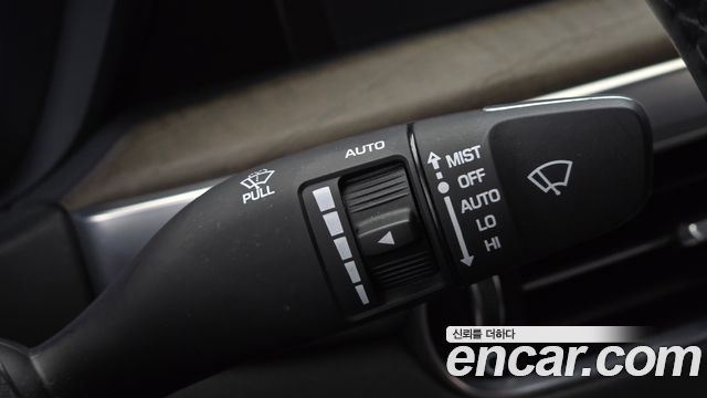 Genesis G90 3.8 AWD Premium Luxury 2019 — фото 28