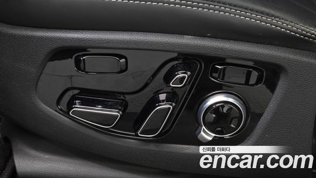 Genesis G90 3.8 AWD Premium Luxury 2019 — фото 31