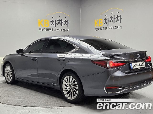 Lexus ES300h (VII) Luxury Plus 2022 — фото 7