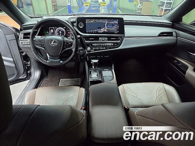 Lexus ES300h (VII) Luxury Plus 2022 — фото 10