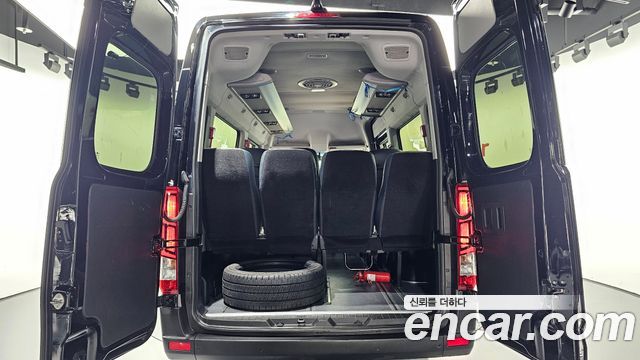 Hyundai Solati 15-seater Luxury 2021 — фото 16