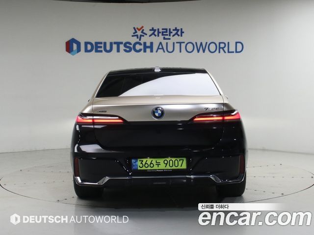 BMW 7 Series (G70) 750e xDrive M Sport 2025 — фото 4