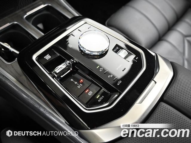 BMW 7 Series (G70) 750e xDrive M Sport 2025 — фото 9