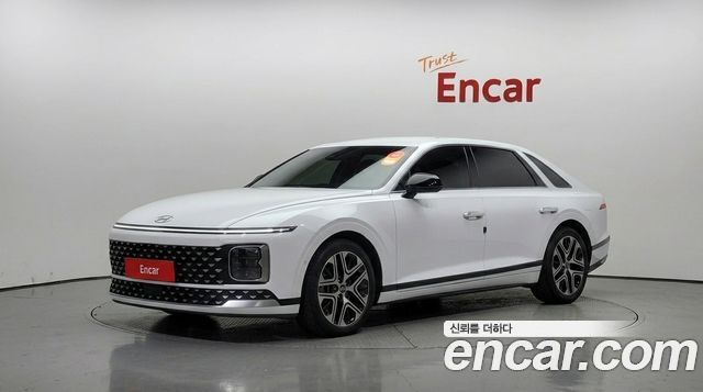 Hyundai Grandeur (GN7) 2,5 Gasoline 2WD Premium 2023 — фото 1