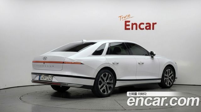 Hyundai Grandeur (GN7) 2,5 Gasoline 2WD Premium 2023 — фото 2