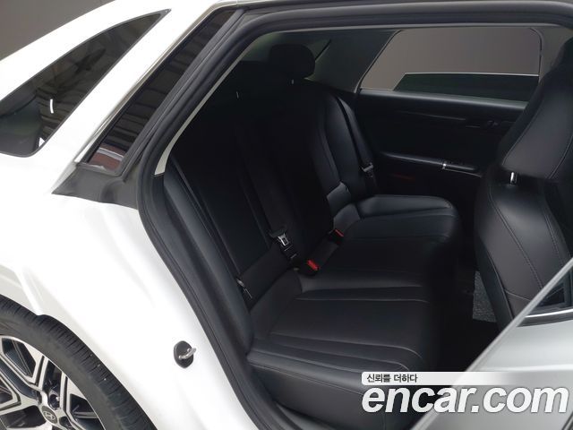 Hyundai Grandeur (GN7) 2,5 Gasoline 2WD Premium 2023 — фото 11