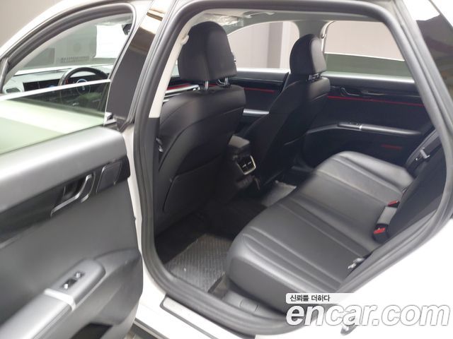 Hyundai Grandeur (GN7) 2,5 Gasoline 2WD Premium 2023 — фото 12