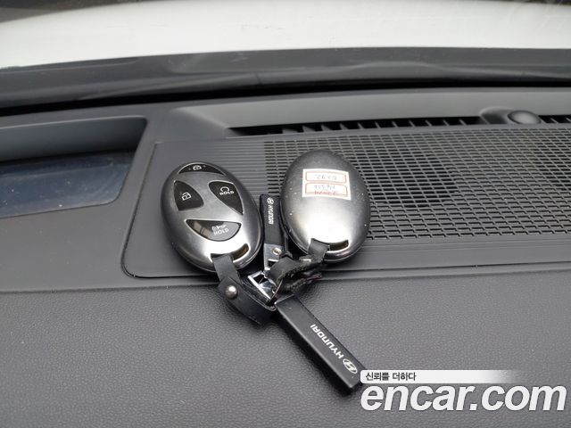 Hyundai Grandeur (GN7) 2,5 Gasoline 2WD Premium 2023 — фото 17