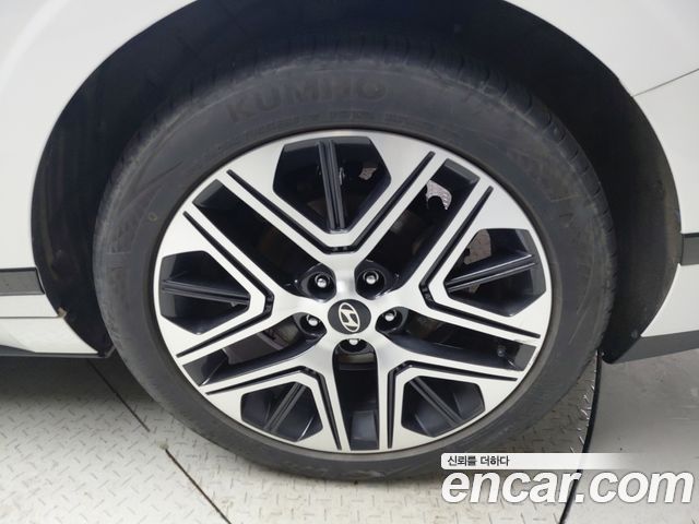 Hyundai Grandeur (GN7) 2,5 Gasoline 2WD Premium 2023 — фото 21