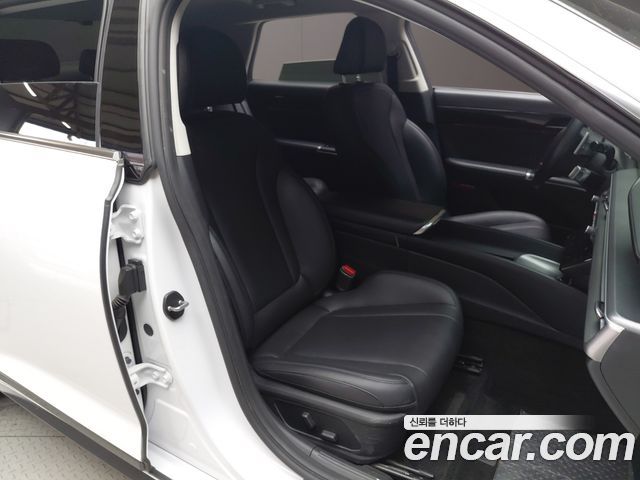Hyundai Grandeur (GN7) 2,5 Gasoline 2WD Premium 2023 — фото 26