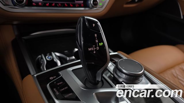 BMW 7 Series (G11) 740Ld xDrive Design Pure Excellence 2020 — фото 9