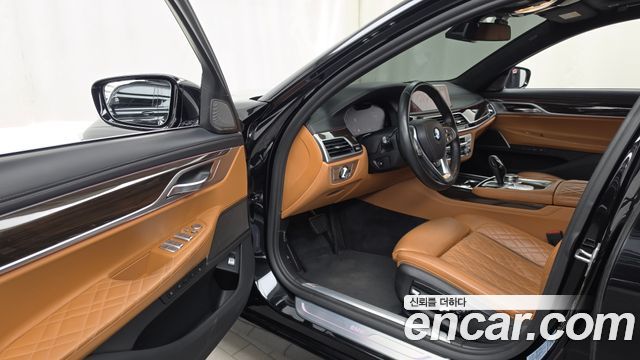BMW 7 Series (G11) 740Ld xDrive Design Pure Excellence 2020 — фото 10
