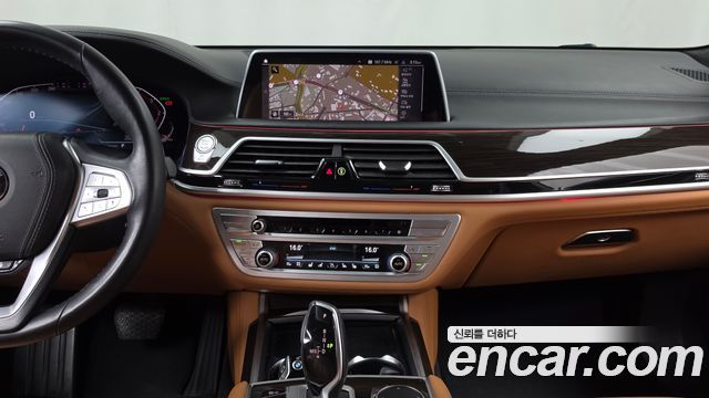 BMW 7 Series (G11) 740Ld xDrive Design Pure Excellence 2020 — фото 14