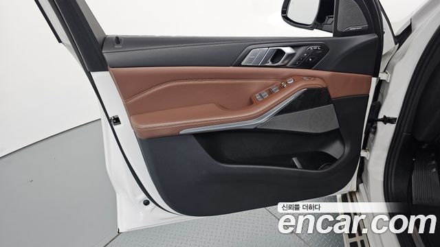 BMW X7 (G07) xDrive 40i Design Pure Excellence 7-Seater 2022 — фото 24