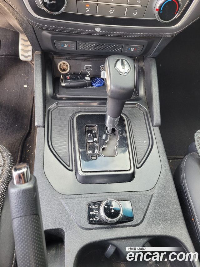 KG Mobility (SsangYong) Rexton Sports Khan Diesel 2.2 4WD Dynamic Edition (5-Link) 2021 — фото 9