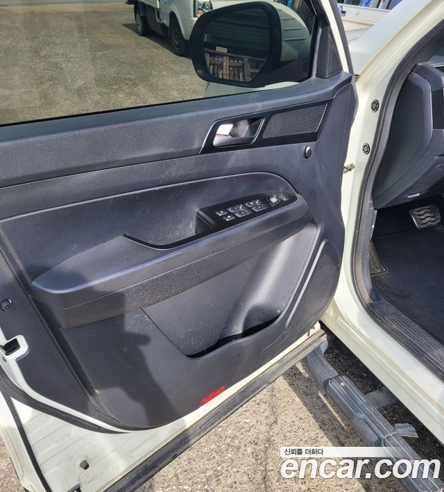 KG Mobility (SsangYong) Rexton Sports Khan Diesel 2.2 4WD Dynamic Edition (5-Link) 2021 — фото 16