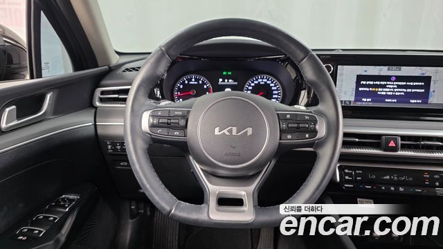 Kia K5 (III) 1.6 Turbo Prestige 2023 — фото 12