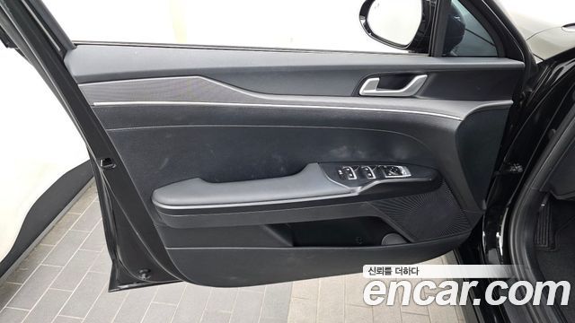 Kia K5 (III) 1.6 Turbo Prestige 2023 — фото 24
