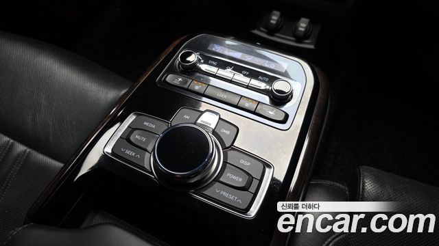 Genesis EQ900 3.3 T-GDI Luxury 2016 — фото 19