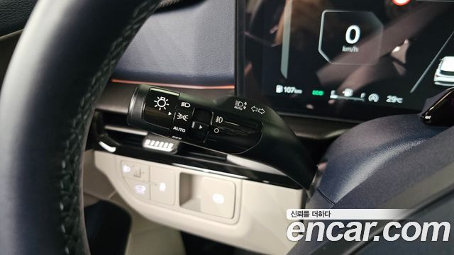 Kia Sportage (V) Gasoline 1.6 Turbo 2WD Signature 2025 — фото 15