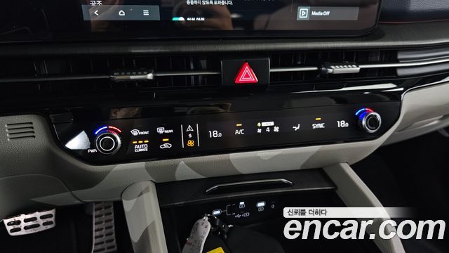 Kia Sportage (V) Gasoline 1.6 Turbo 2WD Signature 2025 — фото 27