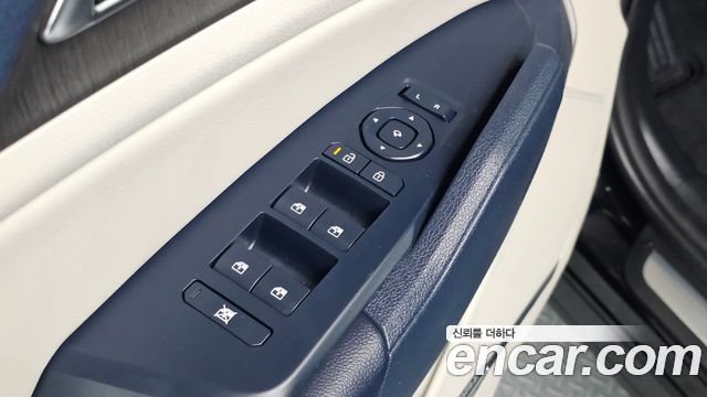 Kia Sportage (V) Gasoline 1.6 Turbo 2WD Signature 2025 — фото 29