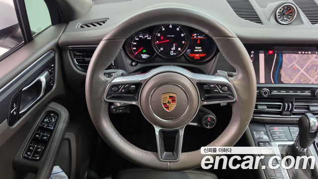 Porsche Macan 2.0 95B 2021 — фото 13