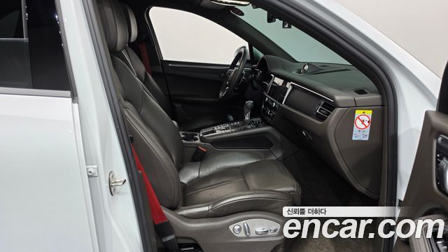 Porsche Macan 2.0 95B 2021 — фото 26