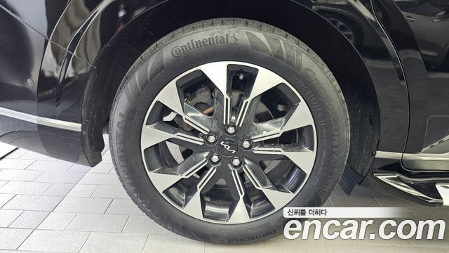 Kia Carnival (IV) Gasoline 4-Seater Hi-Limousine Signature 2023 — фото 5