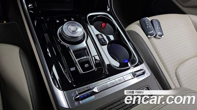 Kia Carnival (IV) Gasoline 4-Seater Hi-Limousine Signature 2023 — фото 9