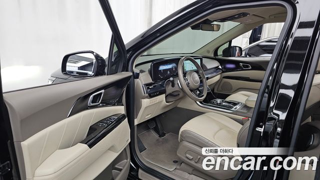 Kia Carnival (IV) Gasoline 4-Seater Hi-Limousine Signature 2023 — фото 10