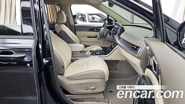 Kia Carnival (IV) Gasoline 4-Seater Hi-Limousine Signature 2023 — фото 11