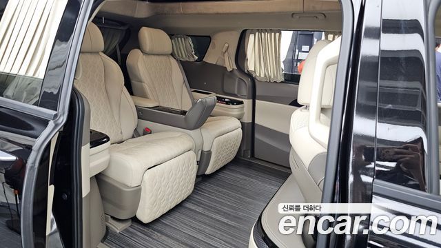 Kia Carnival (IV) Gasoline 4-Seater Hi-Limousine Signature 2023 — фото 12