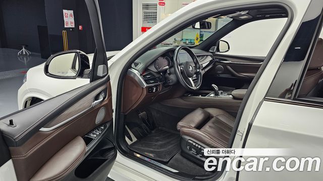 BMW X5 (F15) xDrive M50d 2016 — фото 10