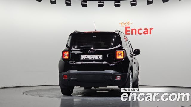 Jeep Renegade 2.4 Longitude High 2017 — фото 4