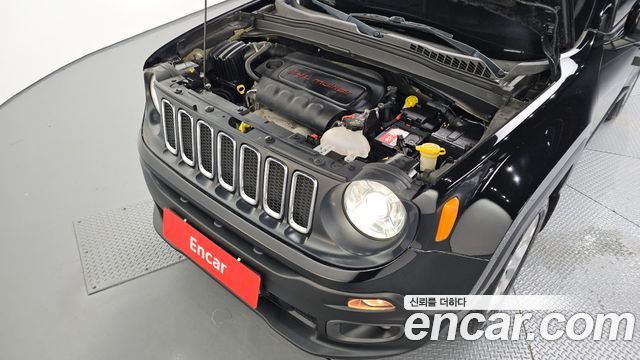 Jeep Renegade 2.4 Longitude High 2017 — фото 6