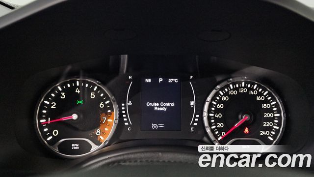 Jeep Renegade 2.4 Longitude High 2017 — фото 8