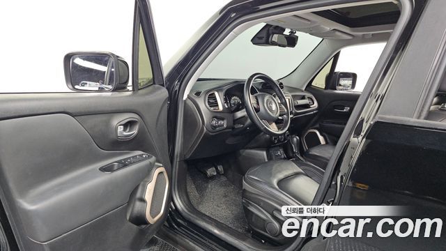 Jeep Renegade 2.4 Longitude High 2017 — фото 10