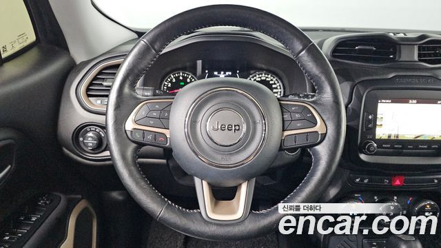 Jeep Renegade 2.4 Longitude High 2017 — фото 15