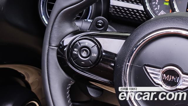 MINI Cooper S Convertible Standard 3rd 2016 — фото 21