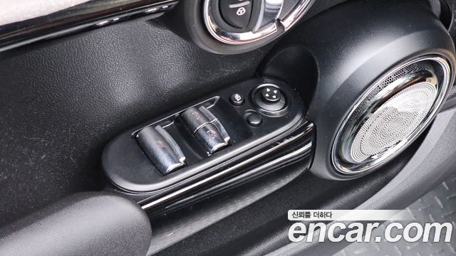 MINI Cooper S Convertible Standard 3rd 2016 — фото 22