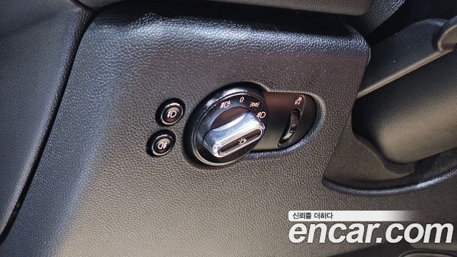 MINI Cooper S Convertible Standard 3rd 2016 — фото 33